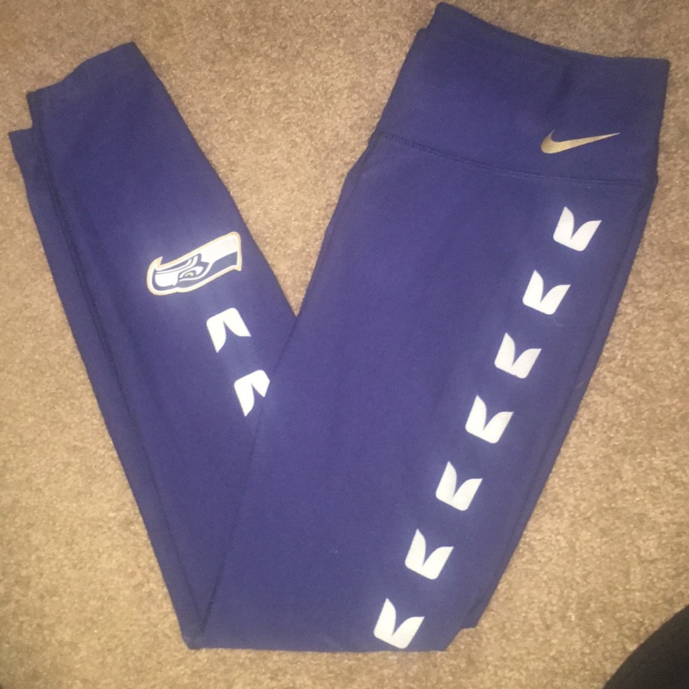 Nike “Seahawks” leggings